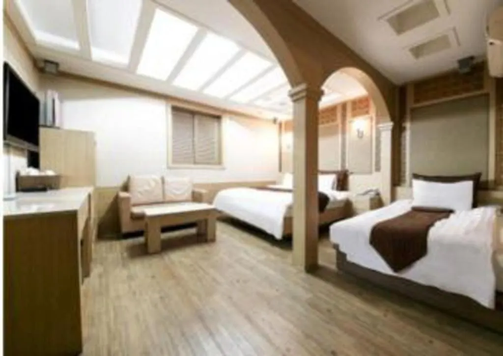 Kobos Hotel contacts